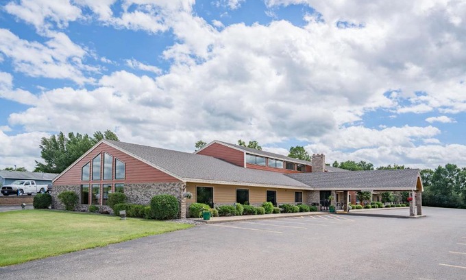 Detroit Lakes Hotel | AmericInn by Wyndham Detroit Lakes