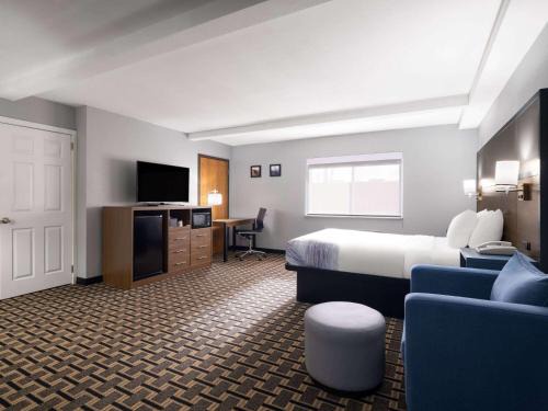 Woodstock Hotel | AmericInn by Wyndham Woodstock IL