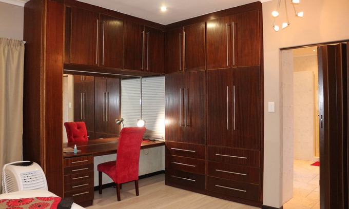 Walvis Bay House | Amjicaja Guesthouse