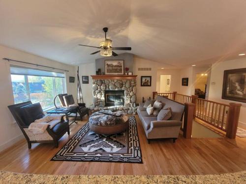 Bozeman House | Among the Aspens Family Cottage