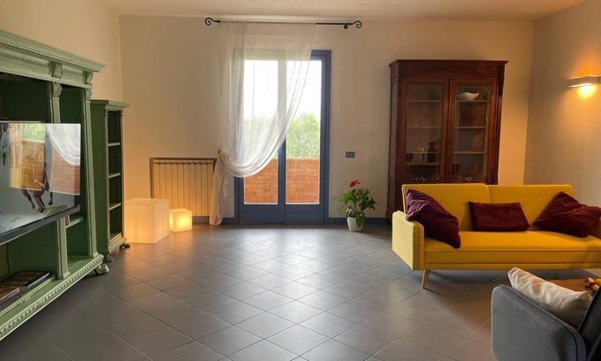 Siena Villa | Among the Olive Trees 5 Minutes from Siena: House with Garden & Air Conditioning