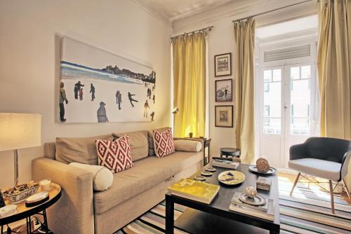Santo Antonio Apartment | Amoreiras Luxurious by Lisbon Village Apartments