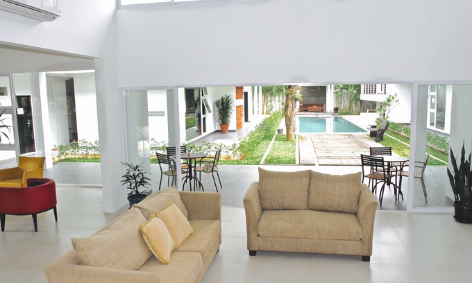 Ragunan Hotel | Ampera Avenue Residence