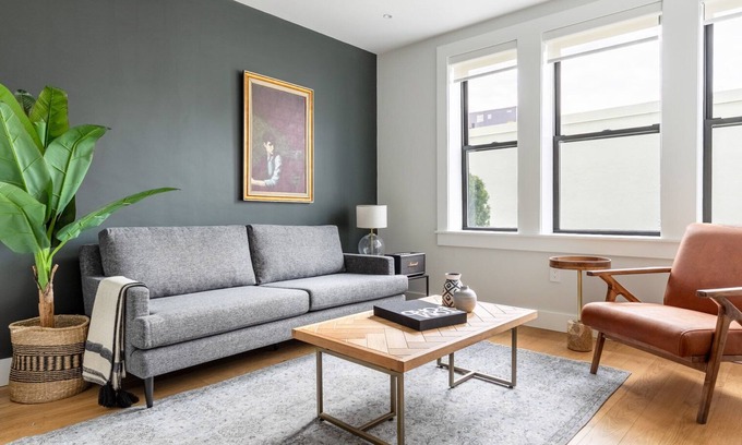 Brighton Apartment | Ample Allston 2BR w/W/D in basement