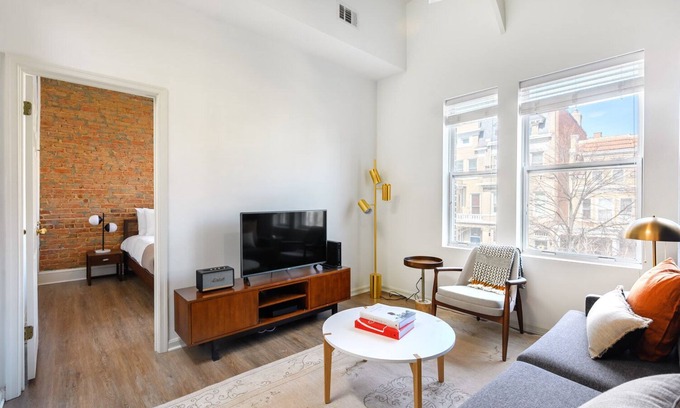 Adams Morgan Apartment | Ample Dupont Circle 2BR nr. U Street & Adam's Morgan, by Blueground