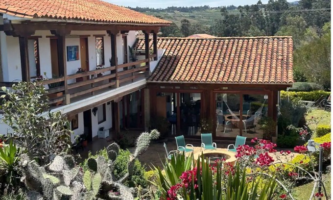 Villa de Leyva Bed & Breakfast | Amplia Habitación Doble en Entorno Campestre