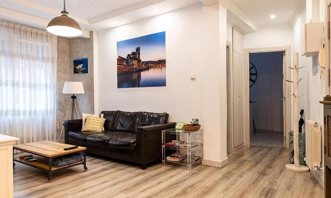 Begona Apartment | Amplio, luminoso y moderno cerca del Casco Viejo