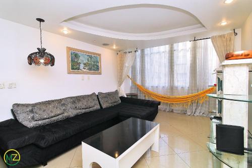 Leme Apartment | Amplo 2 quartos na praia do Leme para 7 pessoas