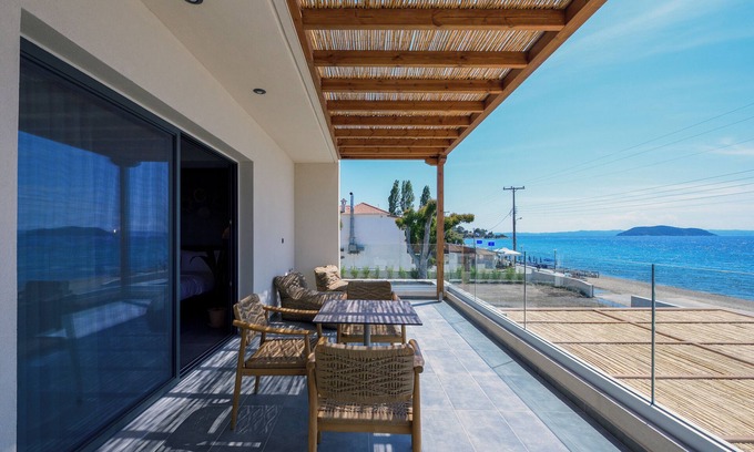 Paradhisos Hotel | Amyntas Seafront Hotel