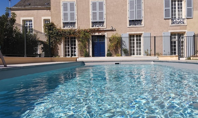 Le Lude Bed & Breakfast | An elegant, comfortable guest house in the Pays de la Loire region, France