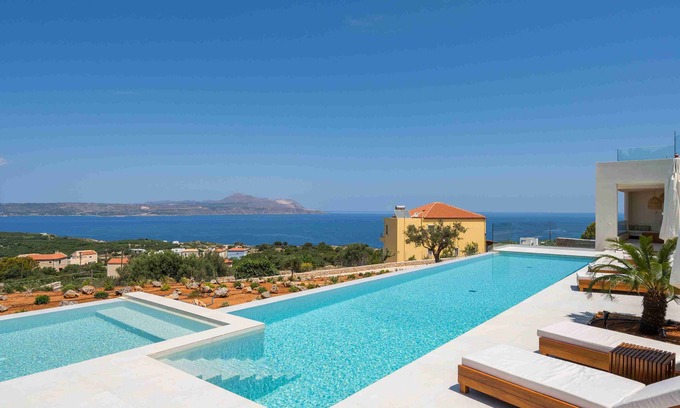 Kokkinon Khorion Villa | An Elegant villa in Kokkino Horio