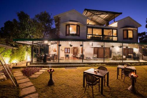 The Mall Road Villa | An extraordinary 6-Bedroom Bungalow in Barlowganj, Mussoorie