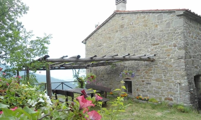 Londa Cottage | An old watchtower of San Leolino Castle
