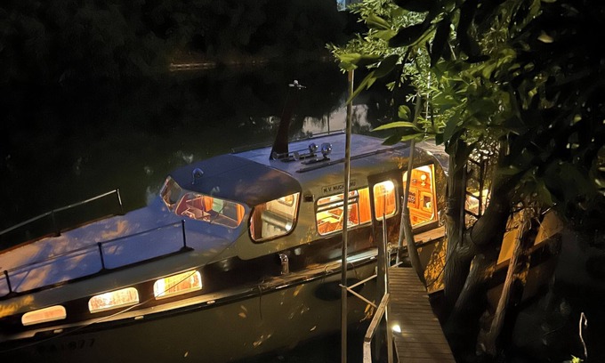 Louveciennes Boat Rental | An unusual stay on a boat in the land of the Impressionists