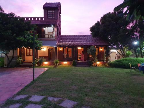 Mahabalipuram Beach Villa | Anchorage - Mesmerizing villa with lawn, BB court