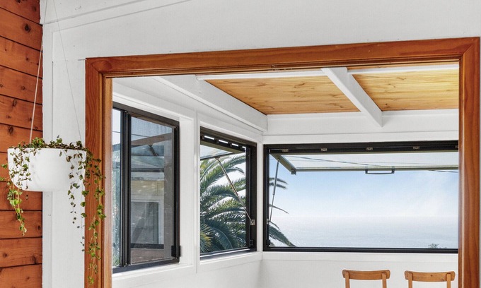 Minnie Water Apartment | Anchored at Minnie - A Seaside Holiday Apartment