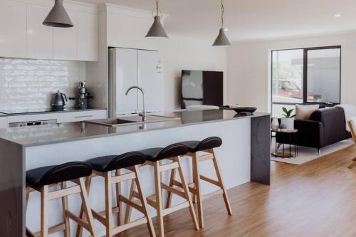 Bicheno House | Anchored@Bicheno - Ohmyview!