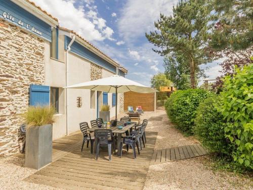 Port-Saint-Pere House | Ancien Bâtiment de Ferme Rénové entre Nantes et Pornic avec Jardin et Activités - FR-1-306-1028