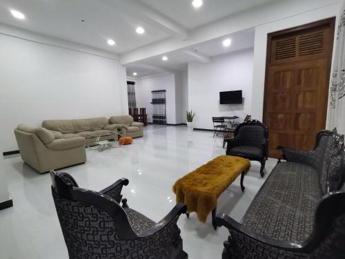 Anuradhapura House | Ancient Breeze HomeStay