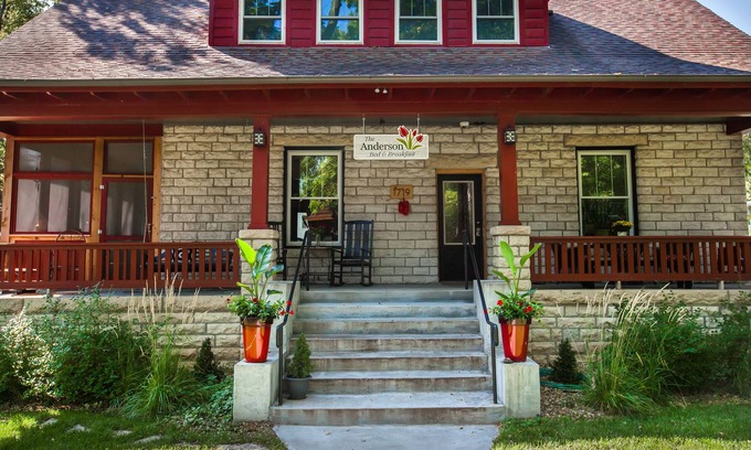 Manhattan Bed & Breakfast | Anderson Bed & Breakfast