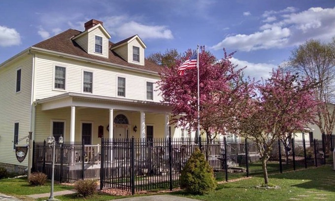 Peterson House | Andor Wenneson Inn