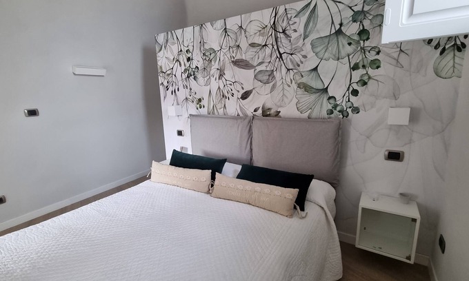 Andora Villa | Andora Pinamare - Appartamento in Villa con Giardino, Privacy uso Esclusivo