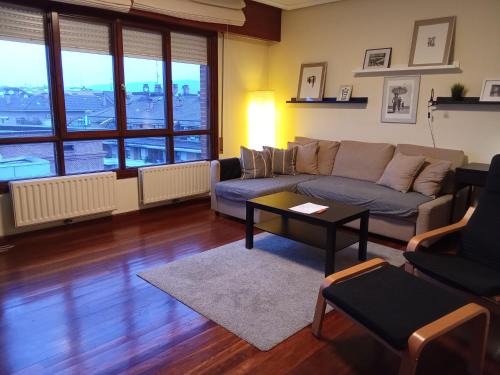 Amorebieta Apartment | Andramari Tourist Home Parking& wifi
