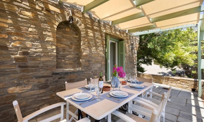 Steniai Villa | Andros 2 down · Sun-rock house by the sea