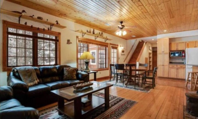 Harshaw House | Andy Lee’s Bearskin Cabin