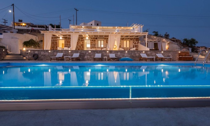 Milos Apartment | Anemi Suites