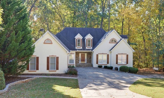 Cumming House | Angel Cove Family Vacation House