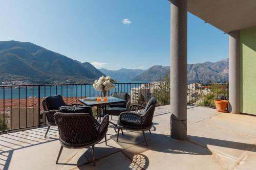 Dobrota Apartment | Angel's Sea View