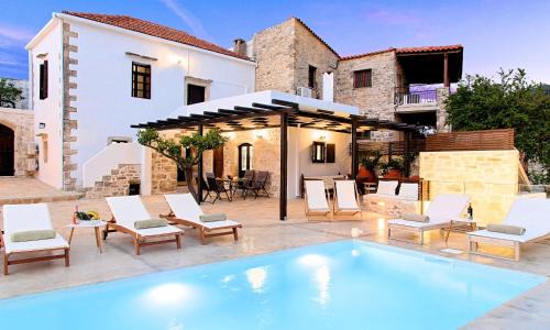 Argyroupoli House | Angenehmes Ferienhaus In Argiroupoli Mit Privatem Pool Und Bergblick