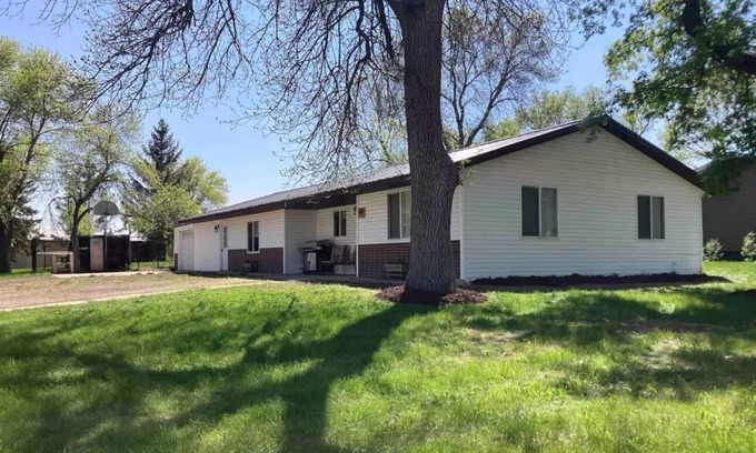 Webster House | Anglers Lodge 4