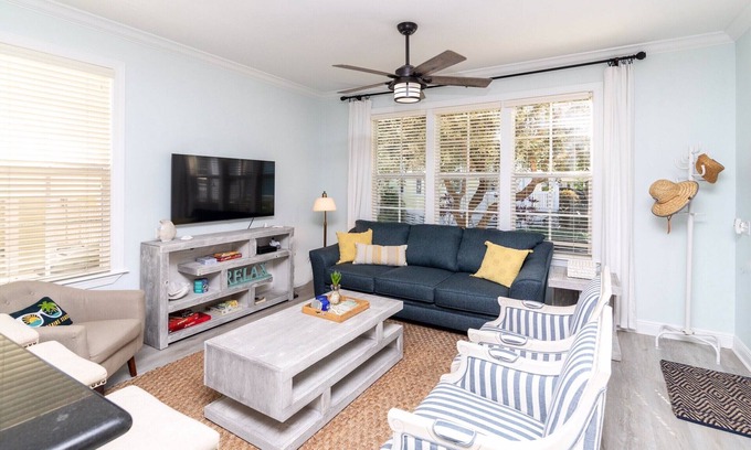 Islamorada House | Anglers Reef Islamorada - 2:2.5, Marina, Pool, Beach.
