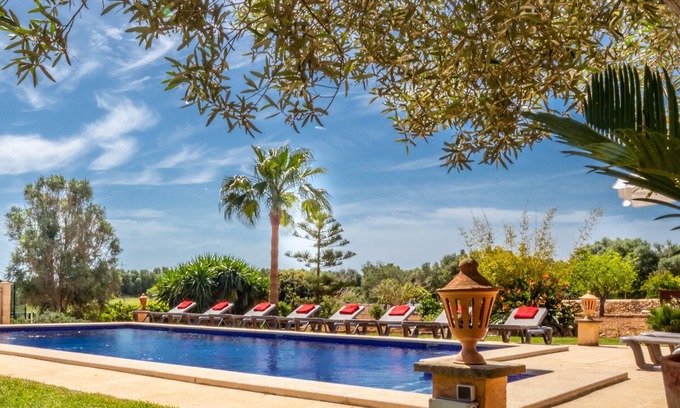 Campos Villa | Angoixes Finca for 10 with pool in Santanyi