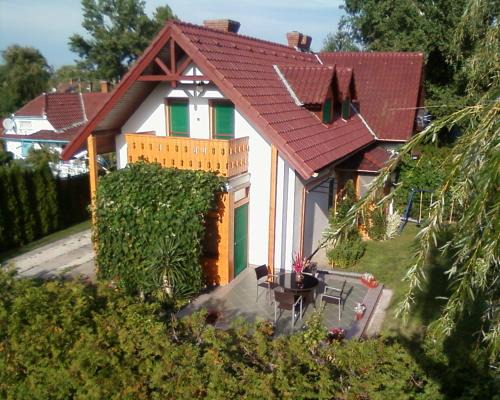 Balatonbereny House | Anna Üdülőház