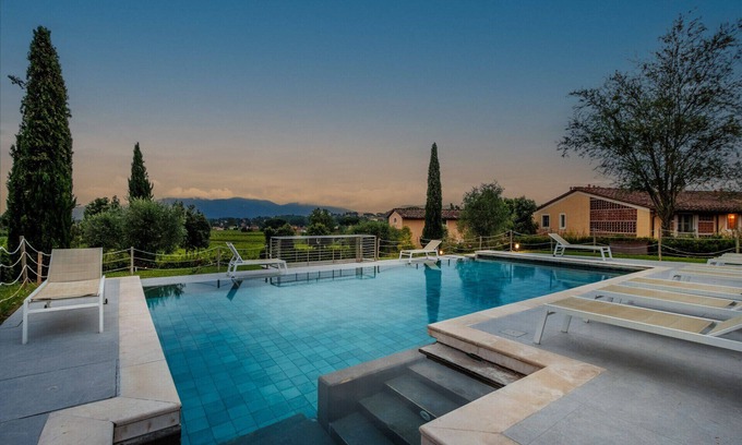 Lucca Apartment | Anna Farmhouse Apartment in Wine Resort in Lucca