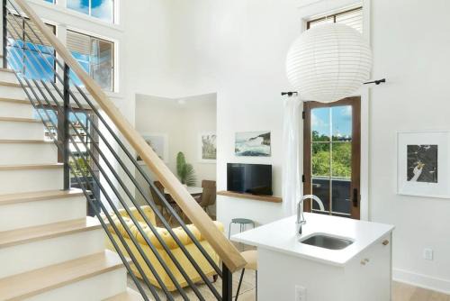 Yamacraw Village Apartment | Annabelle 4C - New