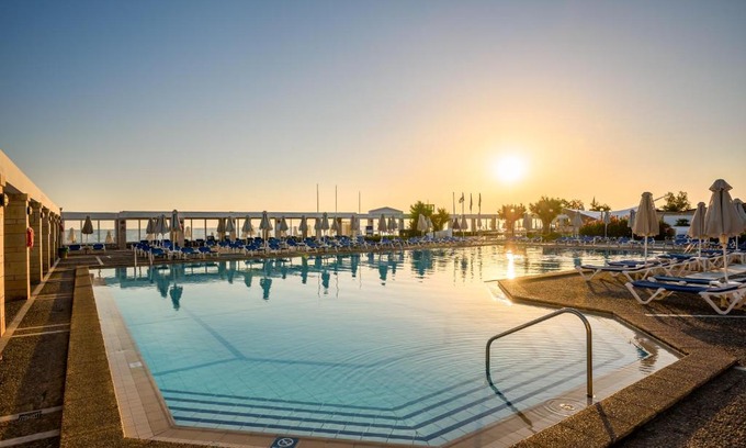 Anissaras Resort | Annabelle Beach Resort