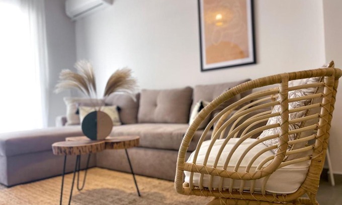 Dafni-Ymittos Apartment | Anneta’s home