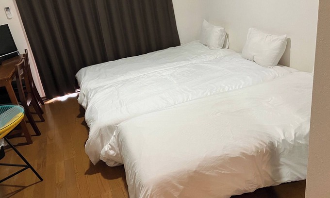 Chikushino Apartment | Annex 303 3 singles Spacious twin room Please be sure to contact the hotel/Chikushino Fukuoka