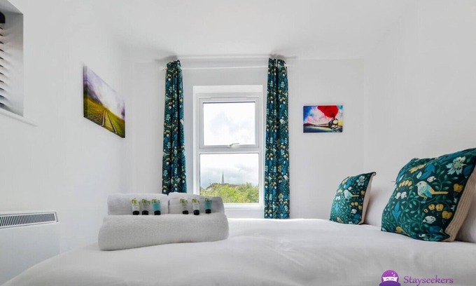 Salisbury Apartment | Annie 1 bed apt next to rail station - Stayseekers