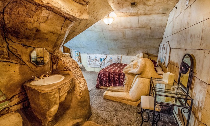 Downtown Salt Lake City Bed & Breakfast | Anniversary Inn - South Temple