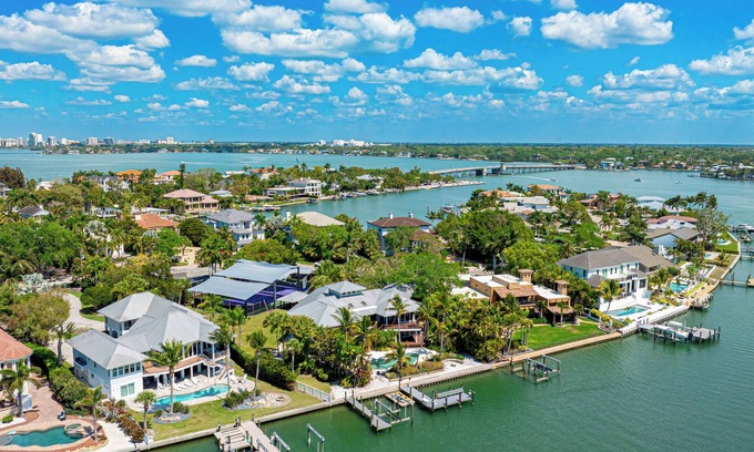 Bay Isle House | Another Day in Paradise!