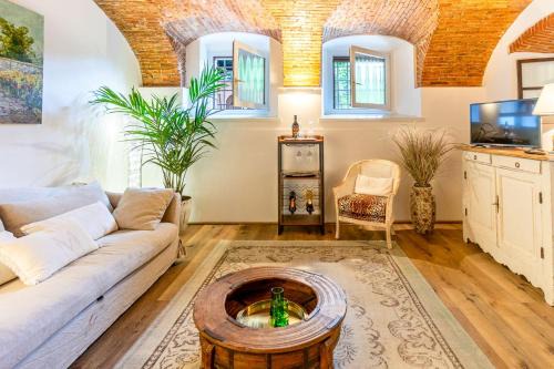 San Felice del Benaco Apartment | Antica Dimora
