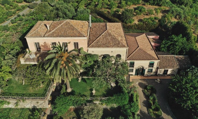 Calatabiano House | Antico Borgo Etneo Country Hotel