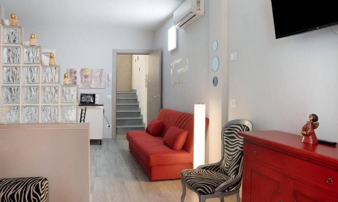 Mondovi Apartment | Antico Borgo Monregale - Red Passion - Warmth and charm in the heart of Mondovi