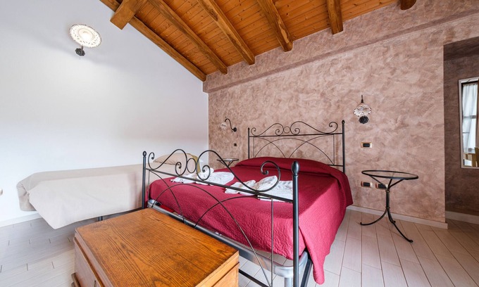 Gioiosa Marea Apartment | Antico Casale Gioiosa Marea Suite with Sea View, Wi-Fi and Air Conditioning