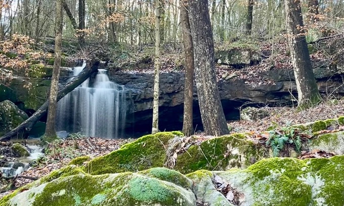 Groveoak Cabin | Antique log cabin with waterfall and 360 degree views of beauty!